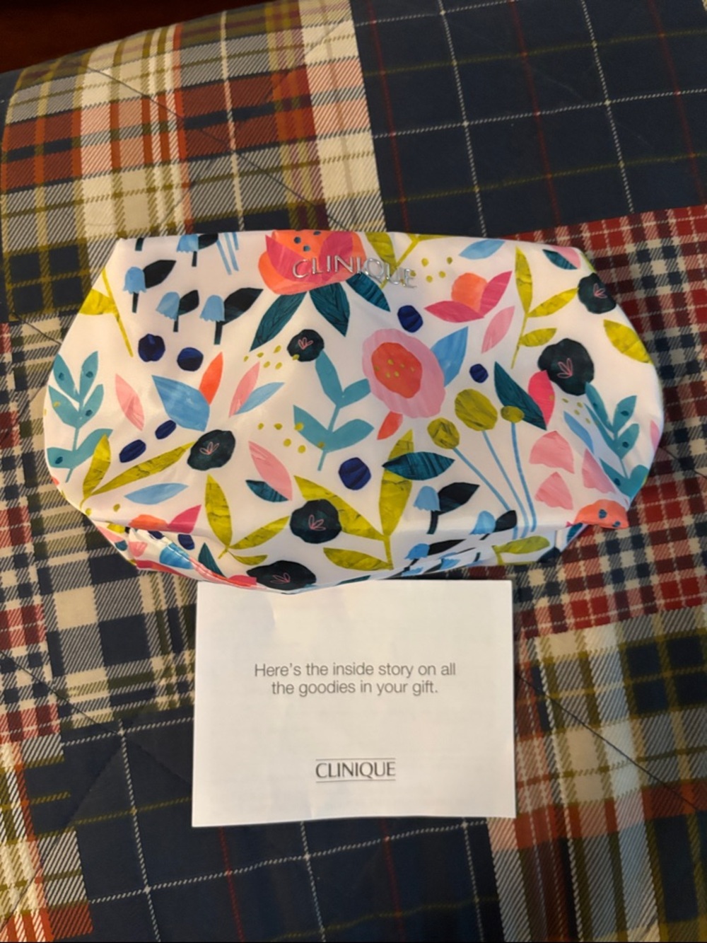 Clinique White Floral Makeup Bag with trial products - Spring 2026